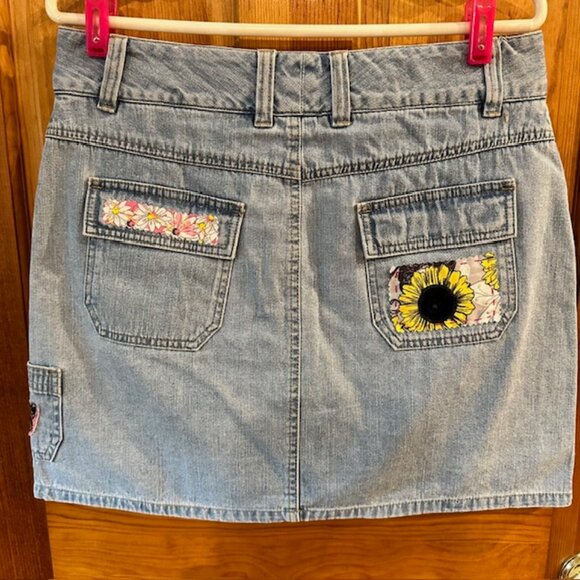 Sonoma Denim Skirt / Shorts Upcycled  Size 12 Floral Patchwork  OOAK  Boho Chic - Picture 5 of 6